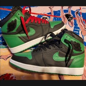 Nike Air Jordan 1 Retro “Pine Green” Size 9.5 Style#555088- 030